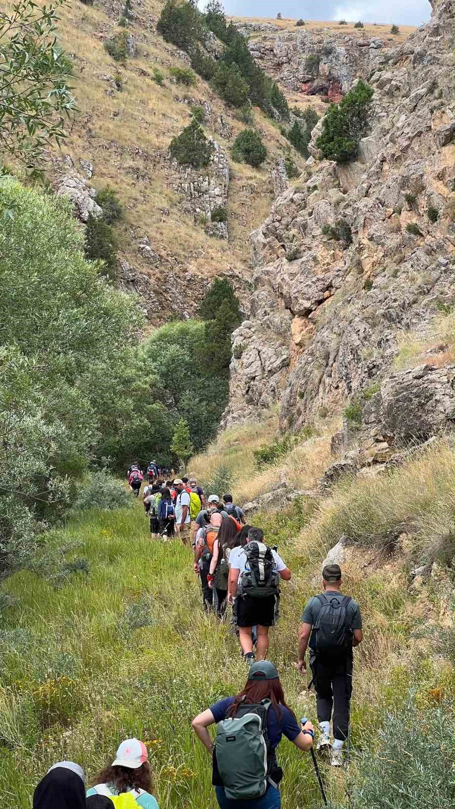 G&uuml;m&uuml;şhane&rsquo;de doğaseverler Yılanlı Kanyon&rsquo;u keşfetti