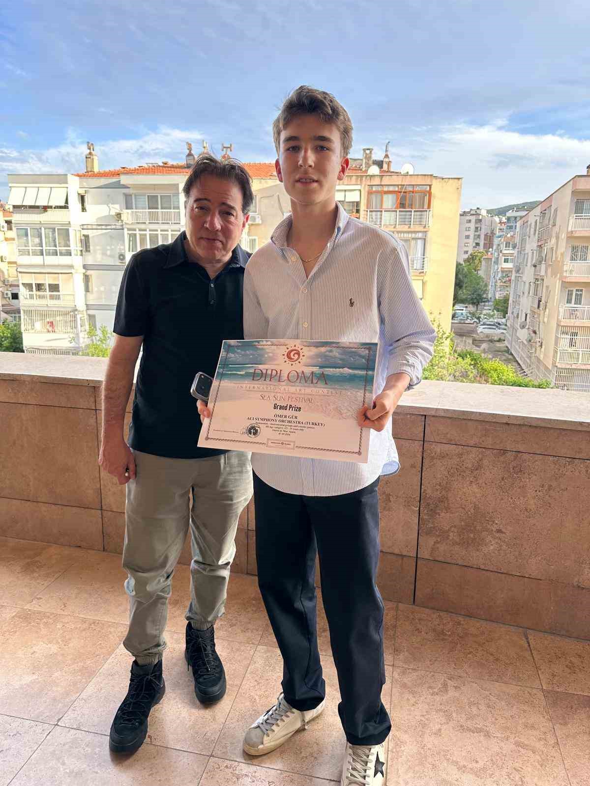 Elazığlı gen&ccedil; piyanist İspanya&rsquo;da zirvede