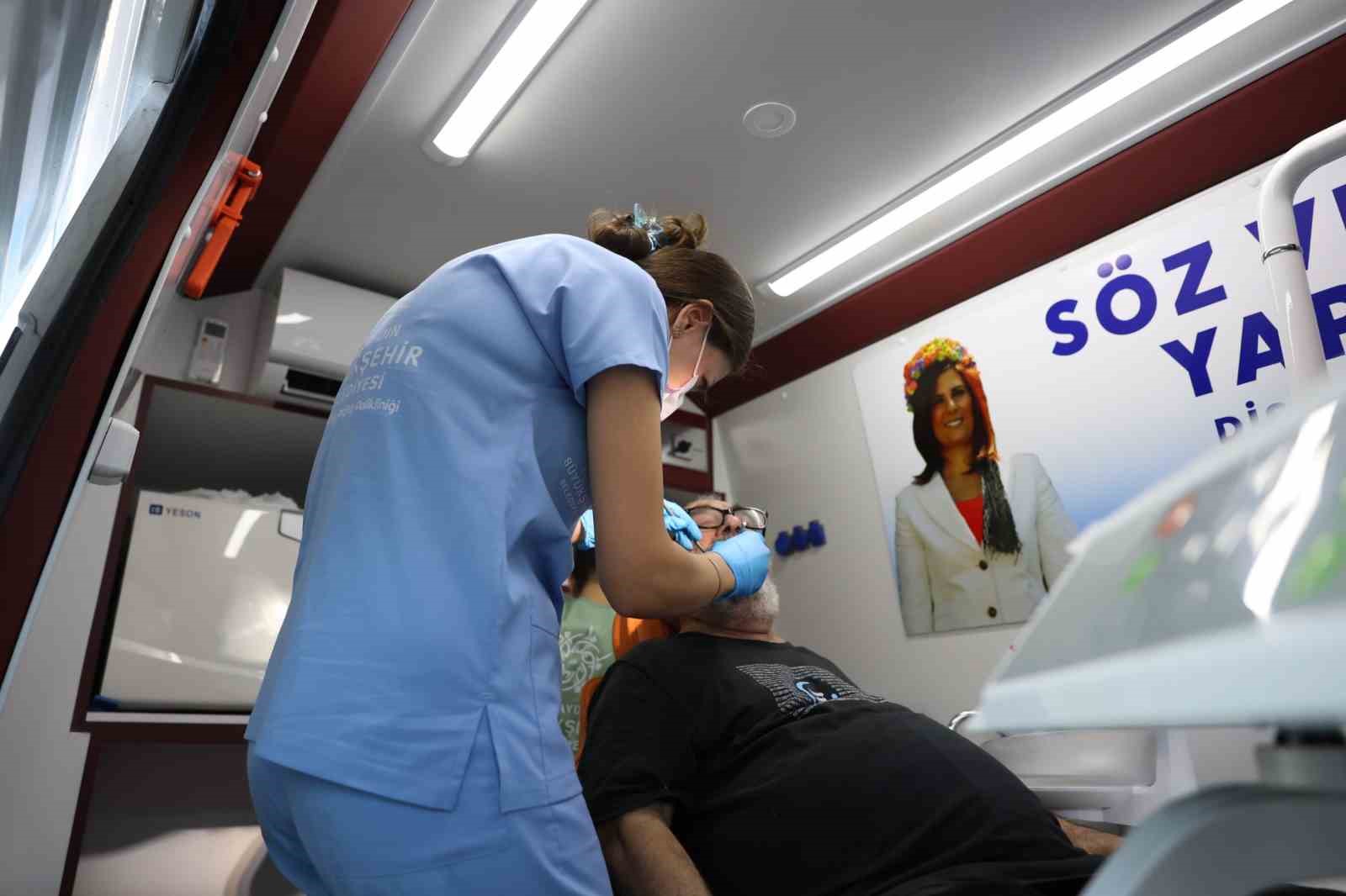 Aydın Büyükşehir’in mobil diş klinikleri hizmete devam ediyor