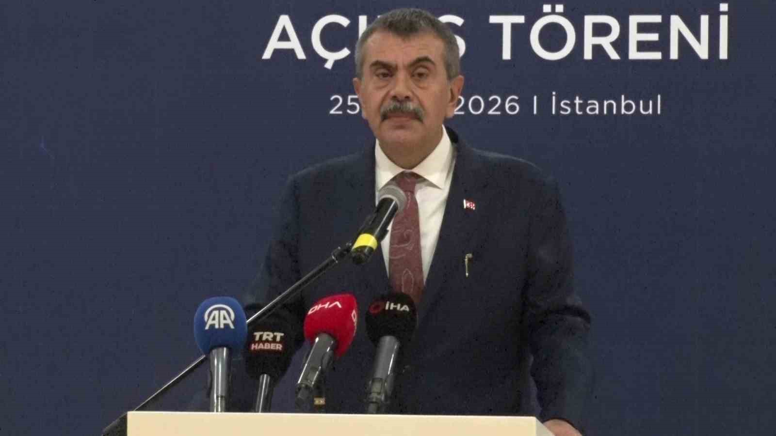Bakan Tekin: "Bu &uuml;lkedeki eğitim kurumları ve &ouml;ğretmenler d&uuml;nyadaki muadillerin hepsiyle rekabet edebilecek durumda"