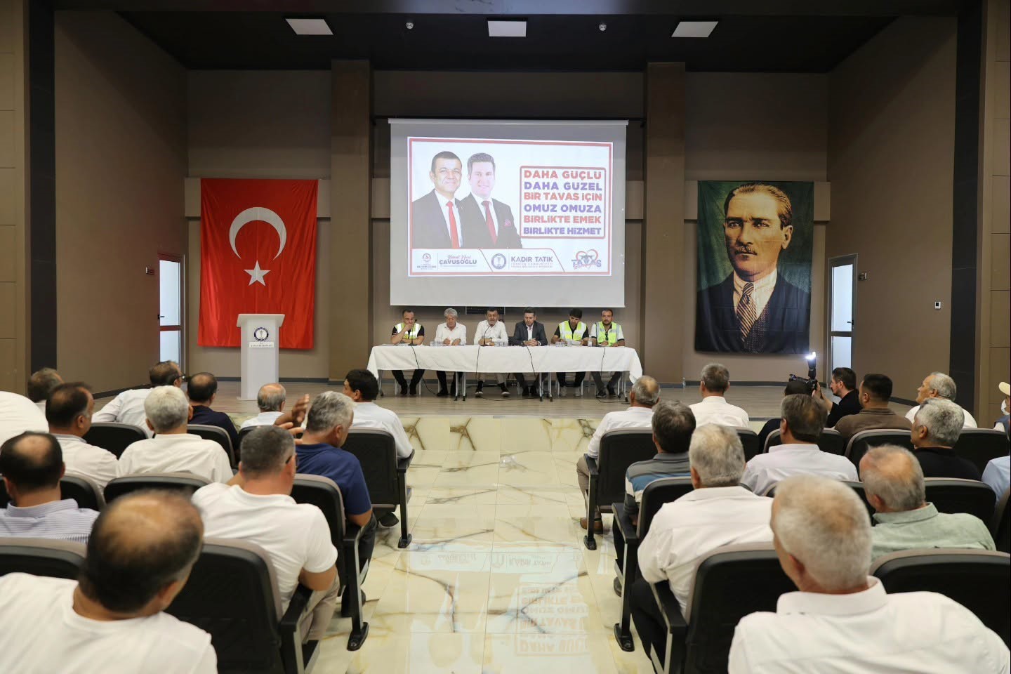 Başkanlar ve muhtarlar Tavas&rsquo;ın sorunlarını masaya yatırdı