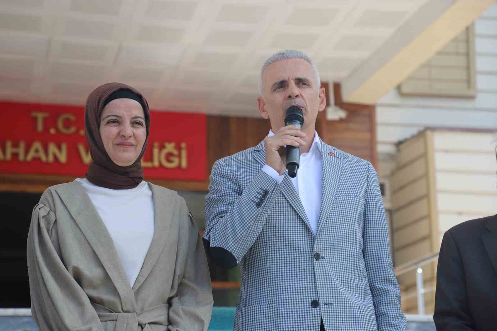 Vali Çiçekli Ardahan’a veda etti