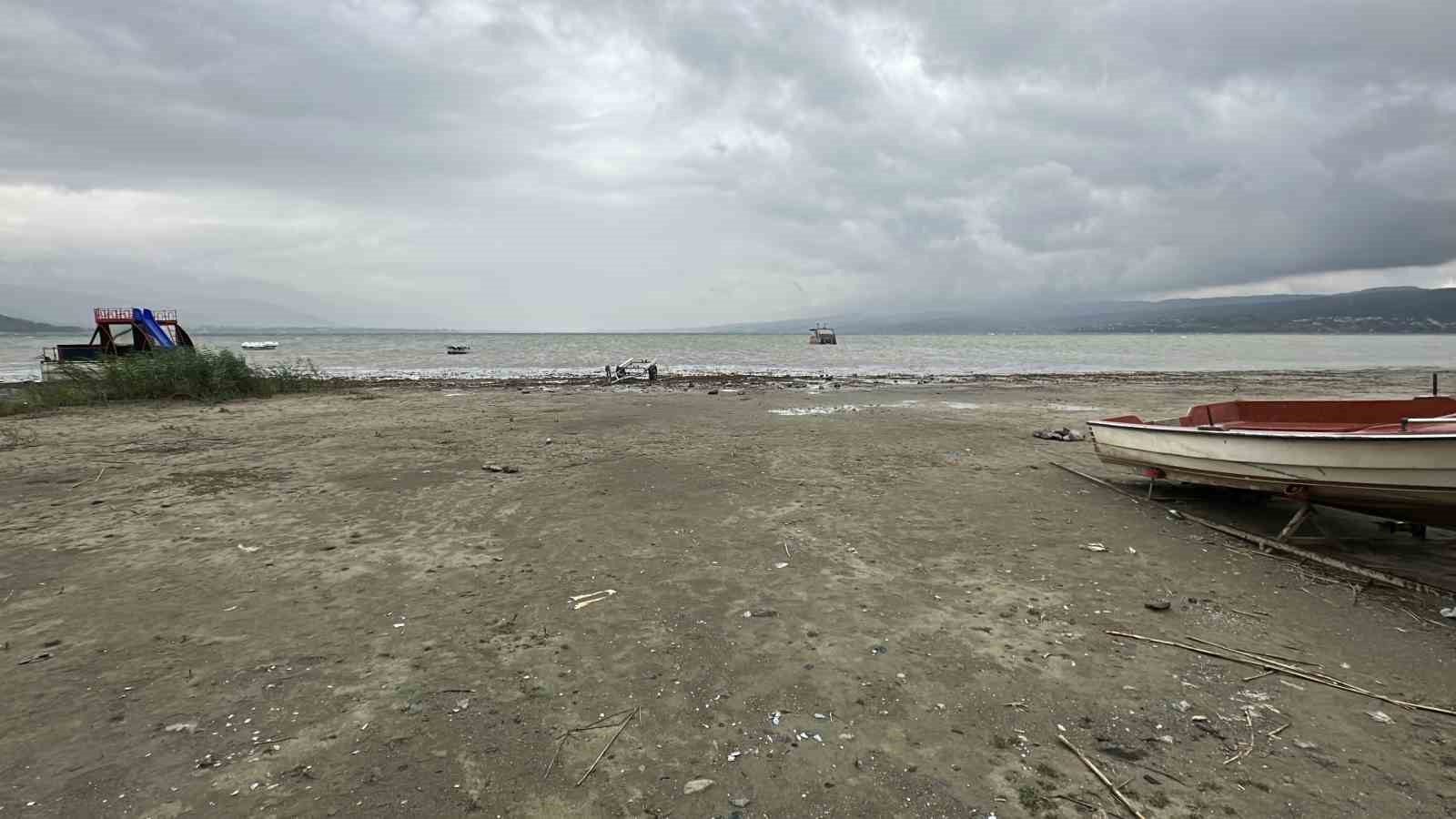Yağışlara rağmen Sapanca G&ouml;l&uuml;&rsquo;ndeki su seviyesi kritik eşikte