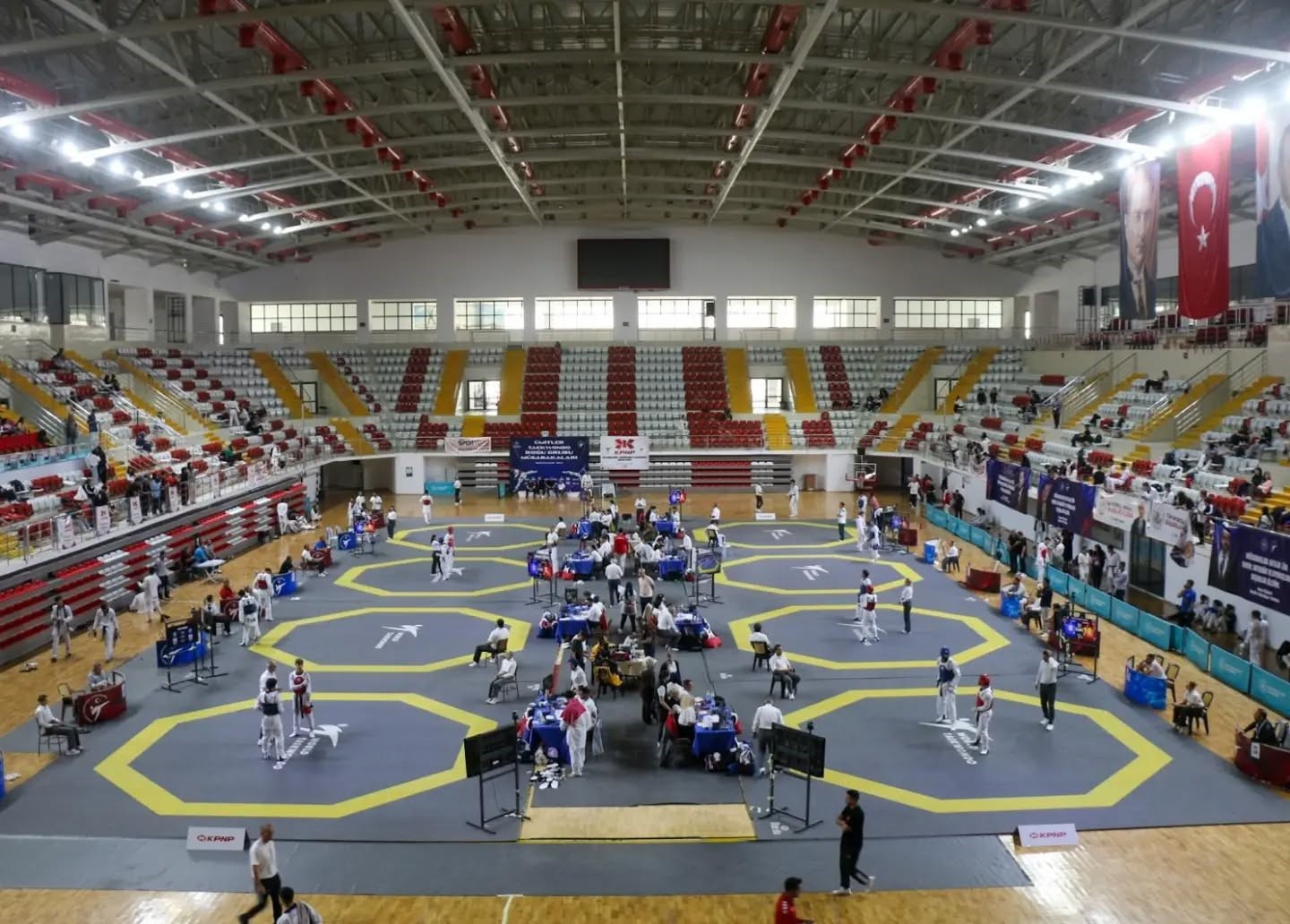 Taekwondo Doğu Grubu M&uuml;sabakaları Sivas&rsquo;ta yapıldı