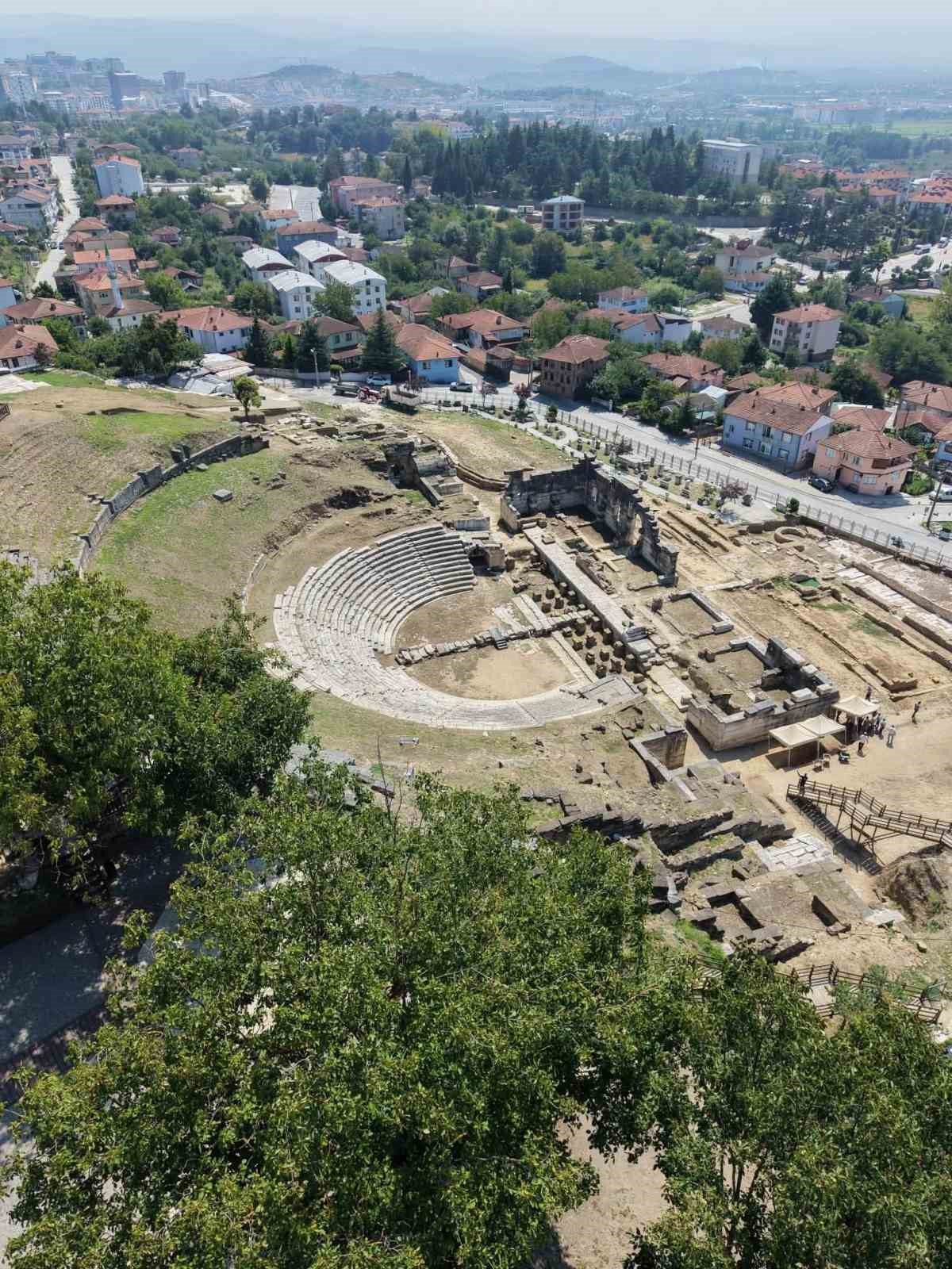 Konuralp Antik Kentte restorasyon öncesi son hazırlıklar