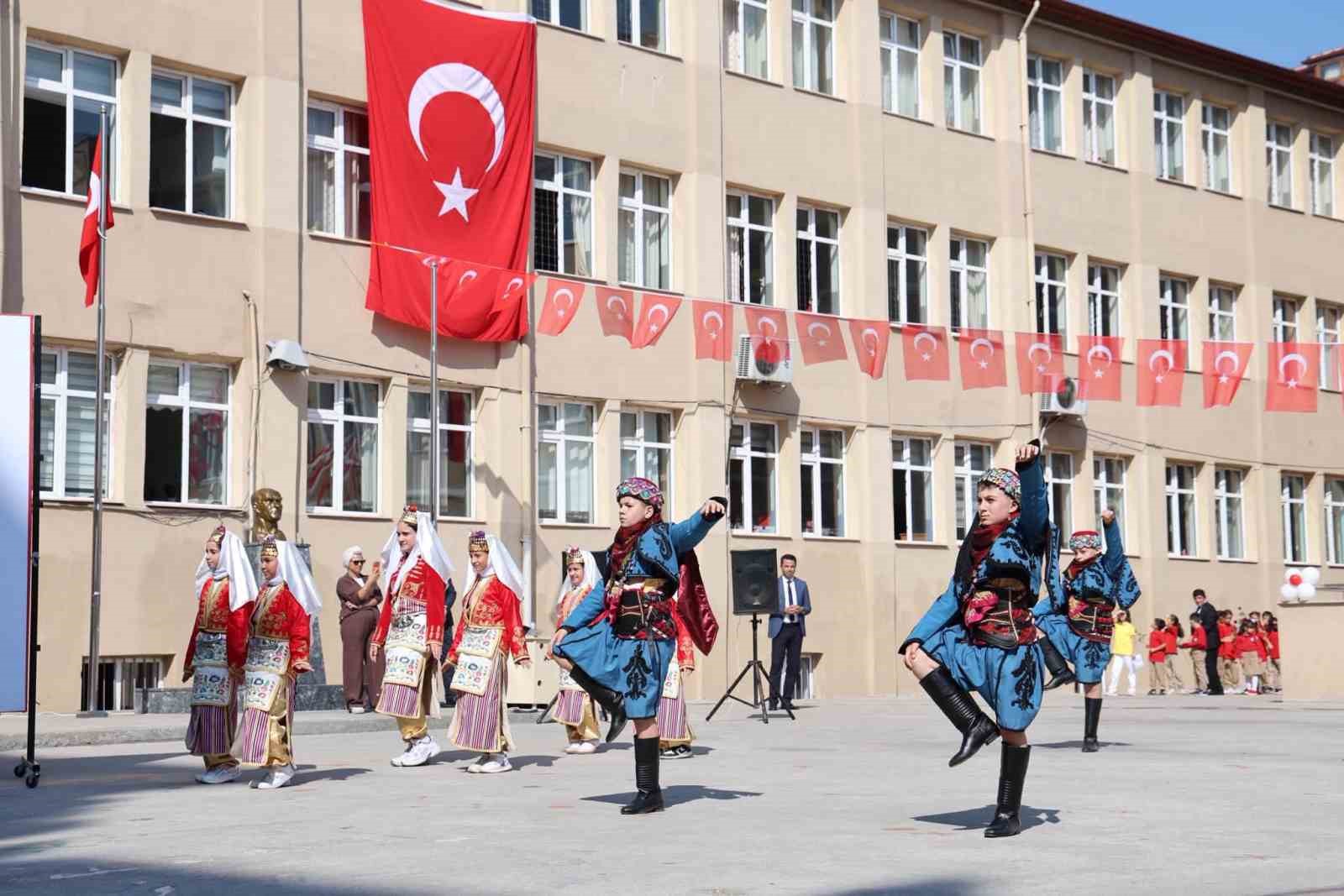 Karabük’te İlköğretim Haftası kutlandı