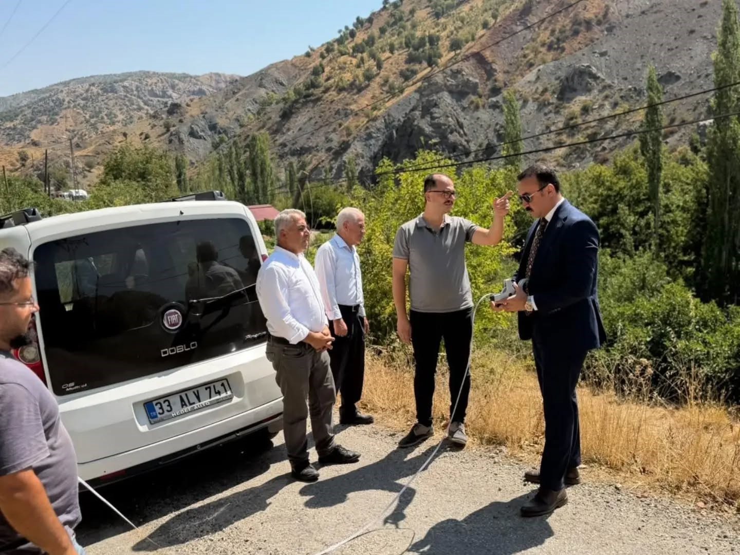 Kaymakam Pelvan köy yollarını asfalt çalışması öncesi inceledi