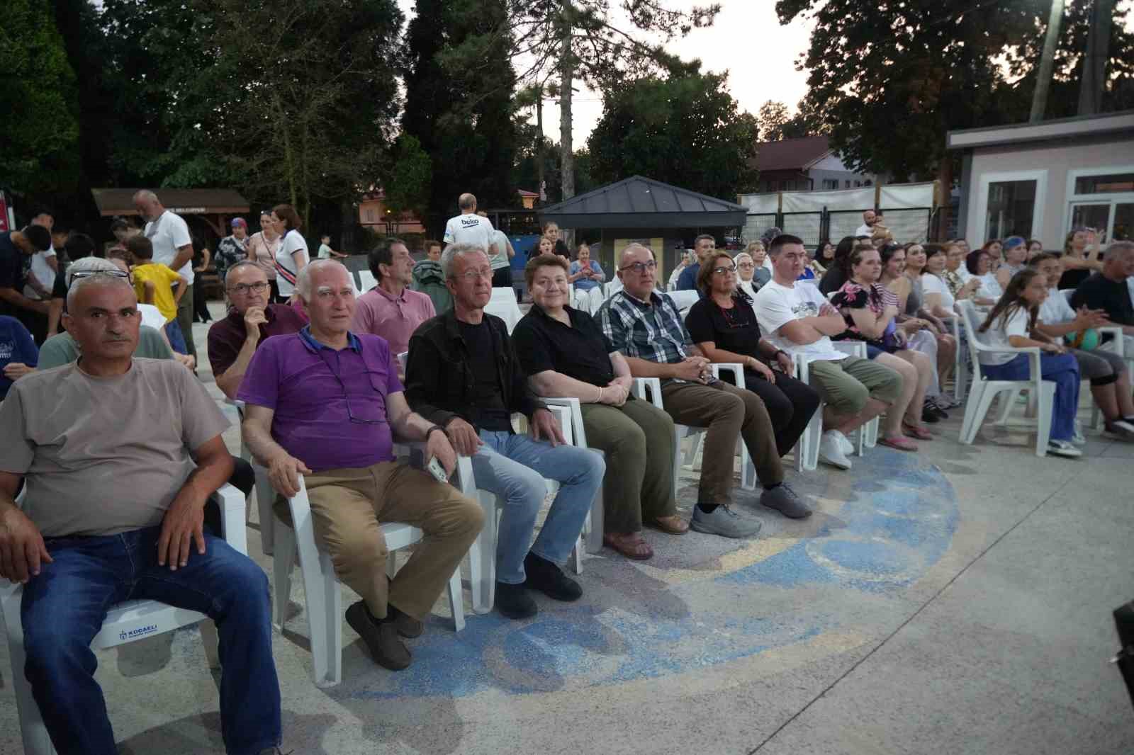 Hayatını kaybeden dalgıç için 12 takım sahaya çıktı