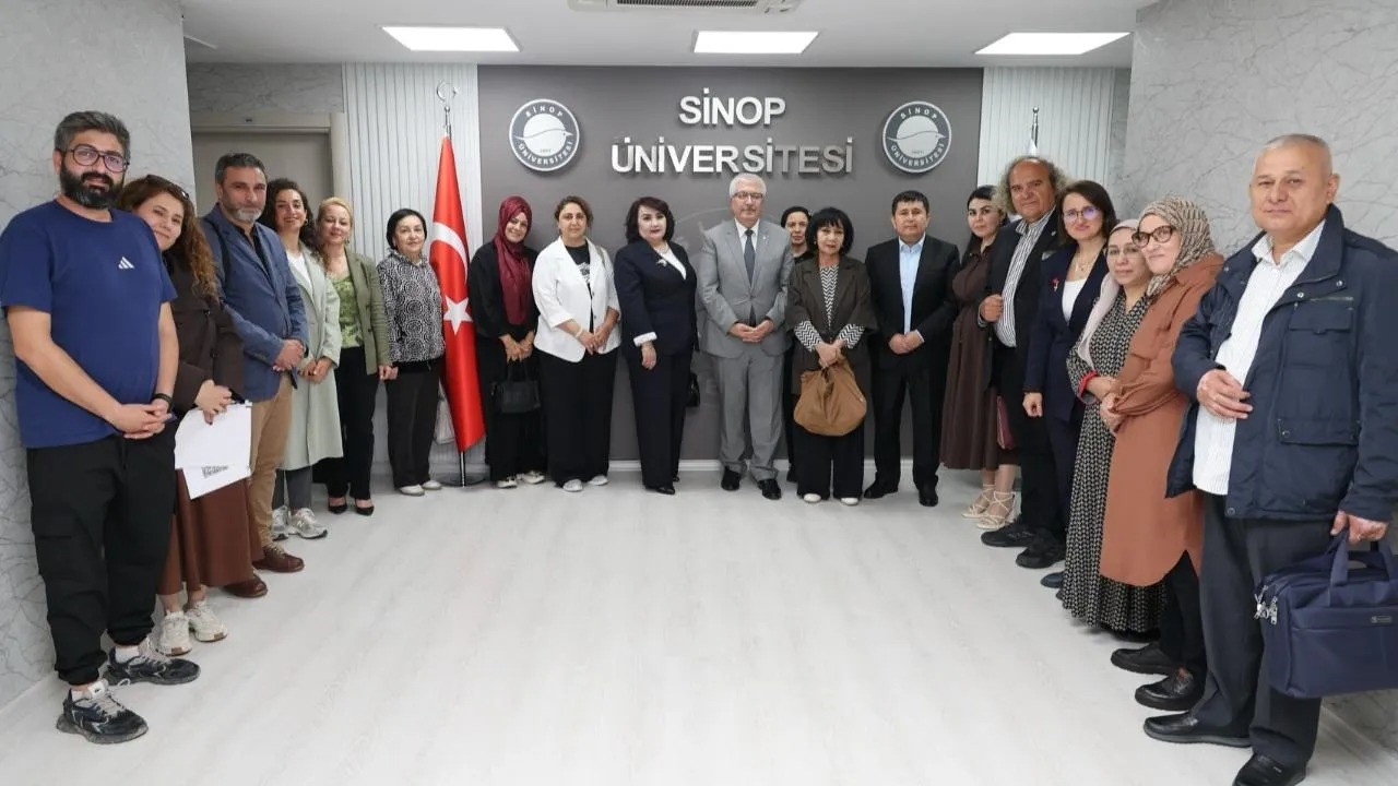 T&uuml;rk d&uuml;nyası akademisyenleri Sinop&rsquo;ta