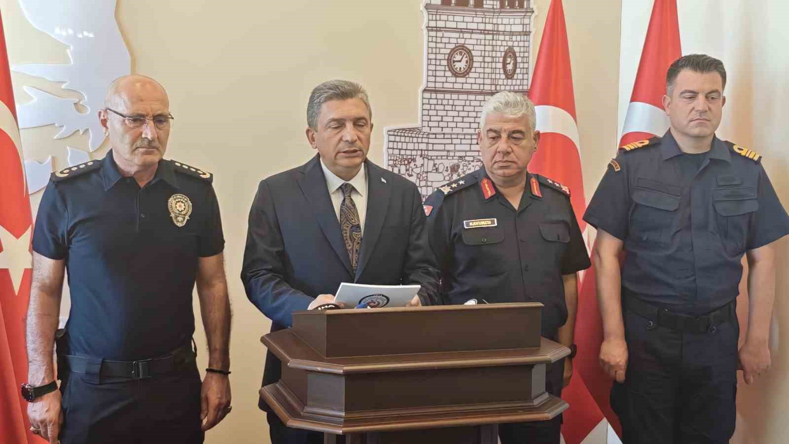 Vali Şahin’den Otokoç bayine saldırı açıklaması: "Bugün itibarıyla 13 kişi gözaltında bulunuyor"