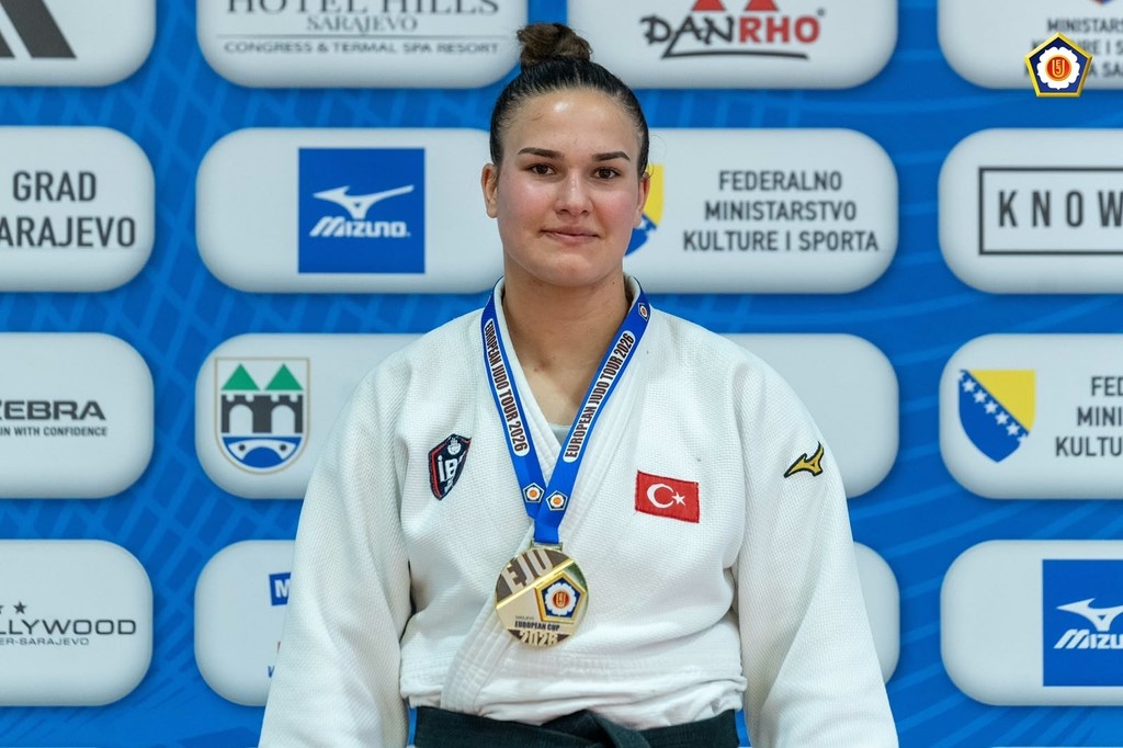 BEUN’lu Millî Judocu Gülenay’dan Avrupa’da altın zafer