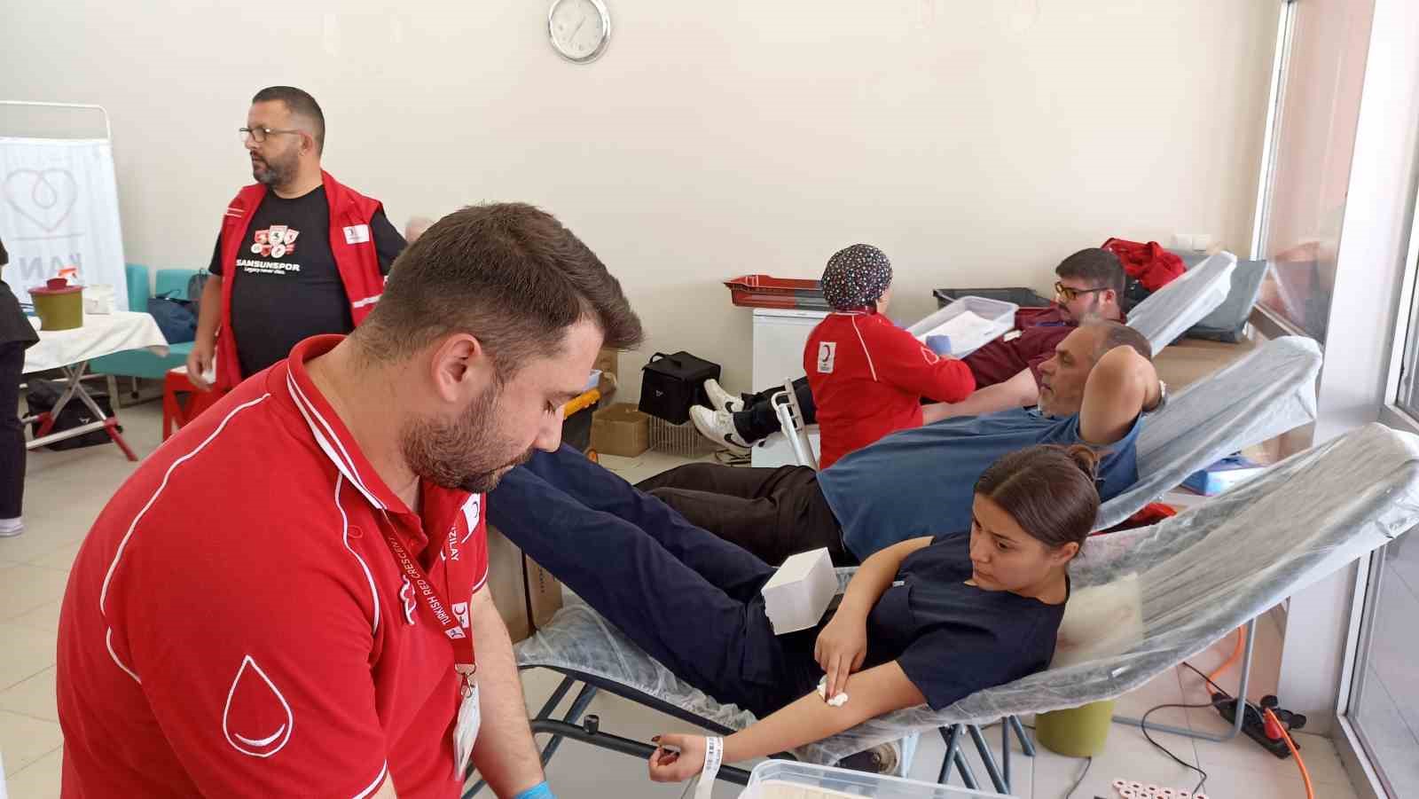 Havza Devlet Hastanesi&rsquo;nde kan bağışı: 30 &uuml;nite kan toplandı