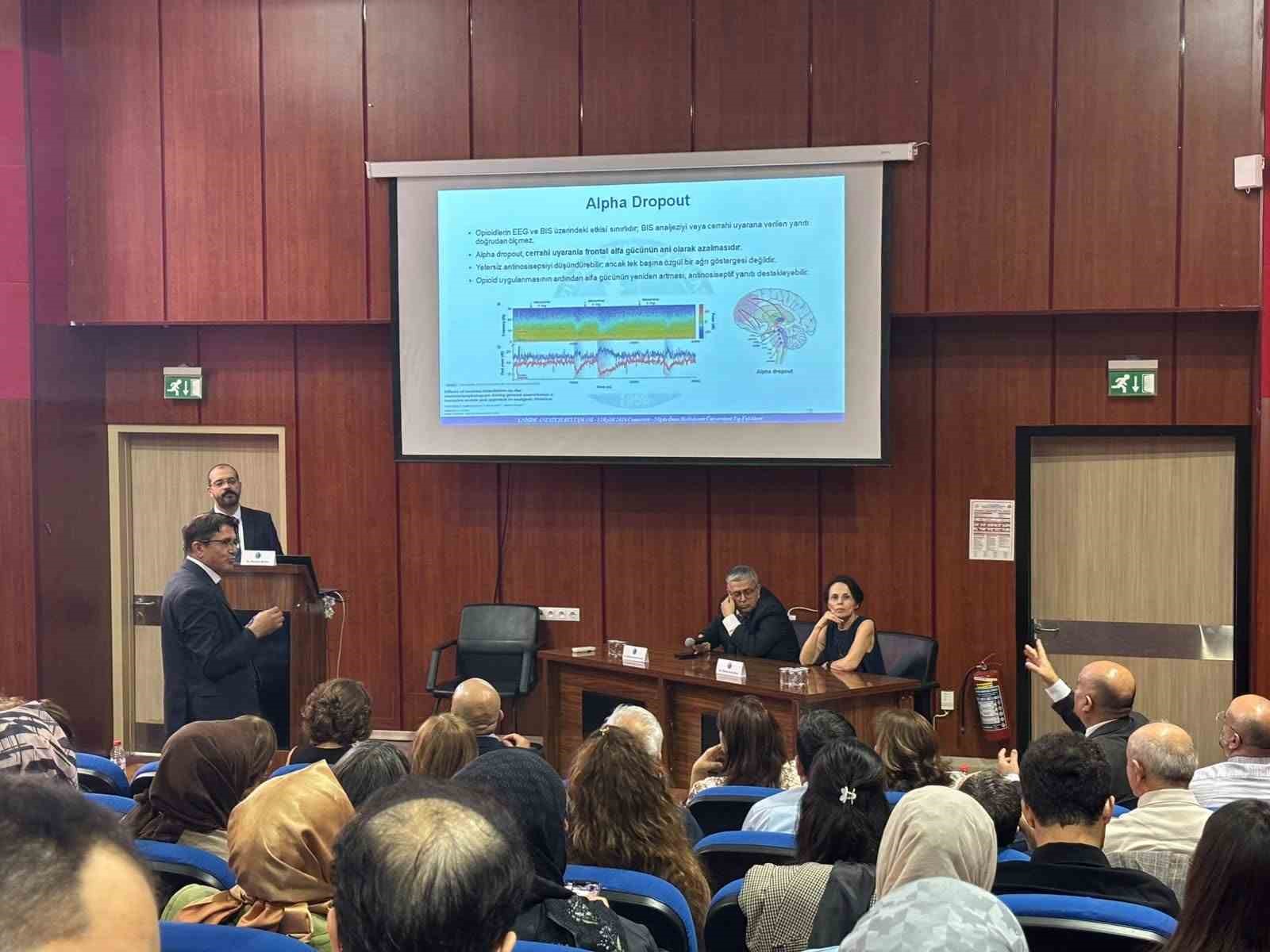 Anestezi uzmanları Niğde&rsquo;de bir araya geldi