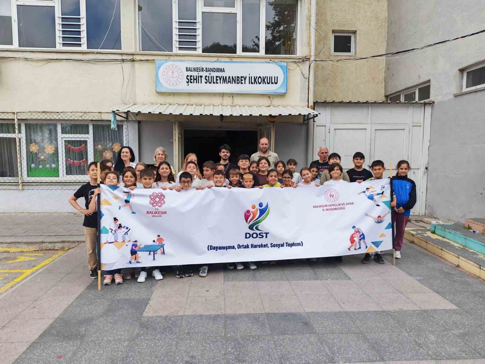 D.O.S.T. Bandırma’da öğrencilerle buluşmayı sürdürüyor