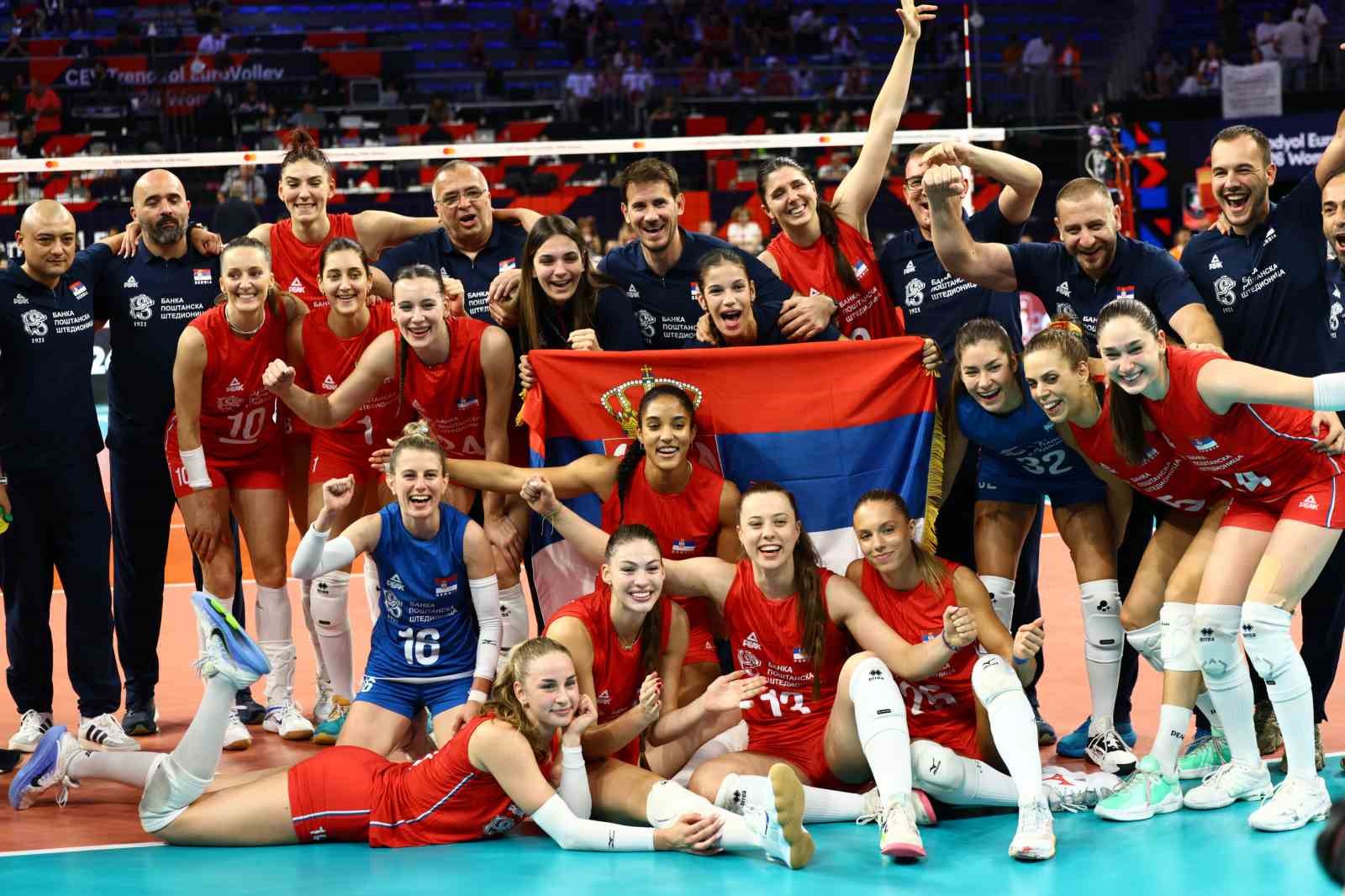 CEV Avrupa Şampiyonası&rsquo;nda bronz madalya Sırbistan&rsquo;ın oldu