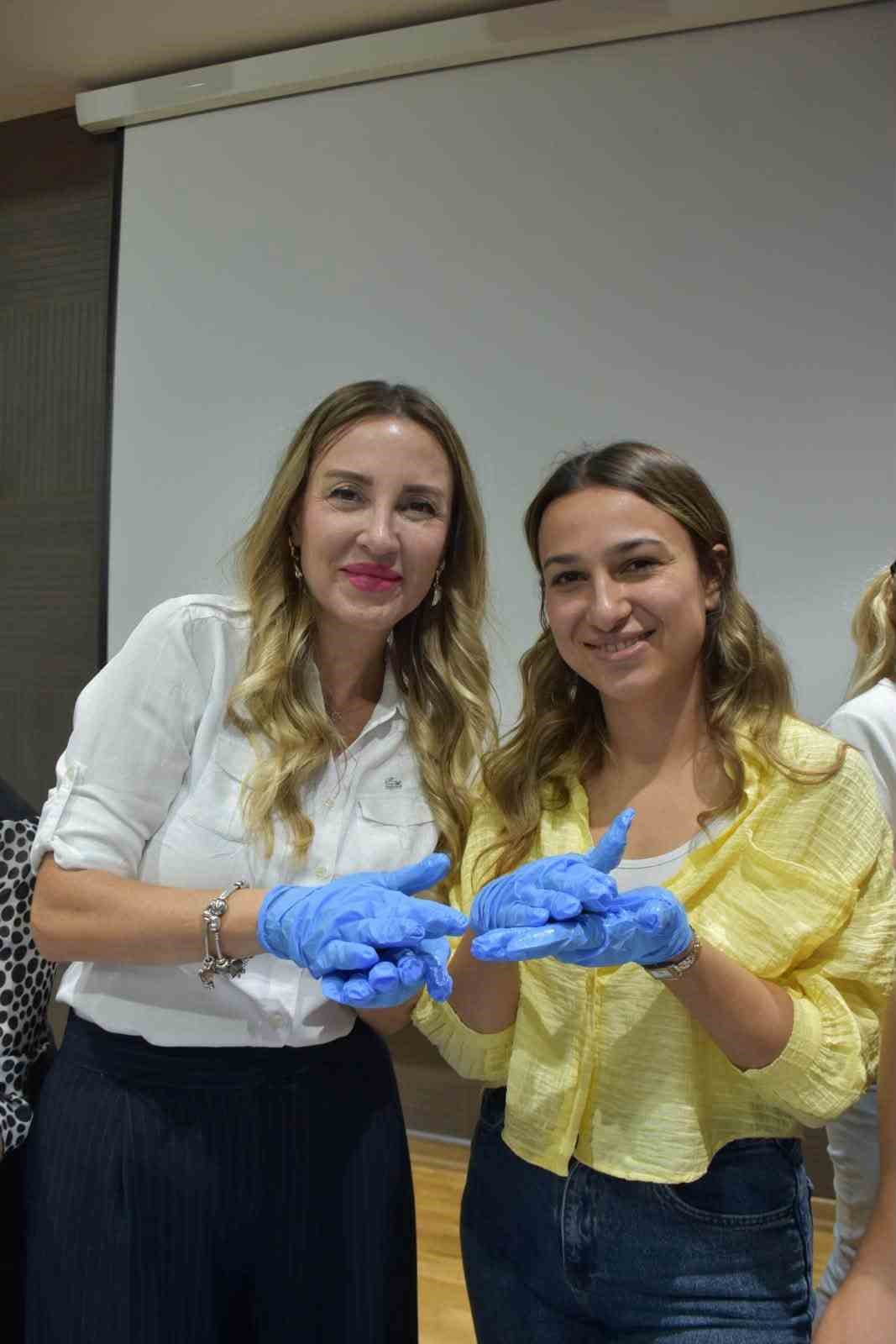 Aydın’da şekersiz lezzetler için mutfağa girdiler