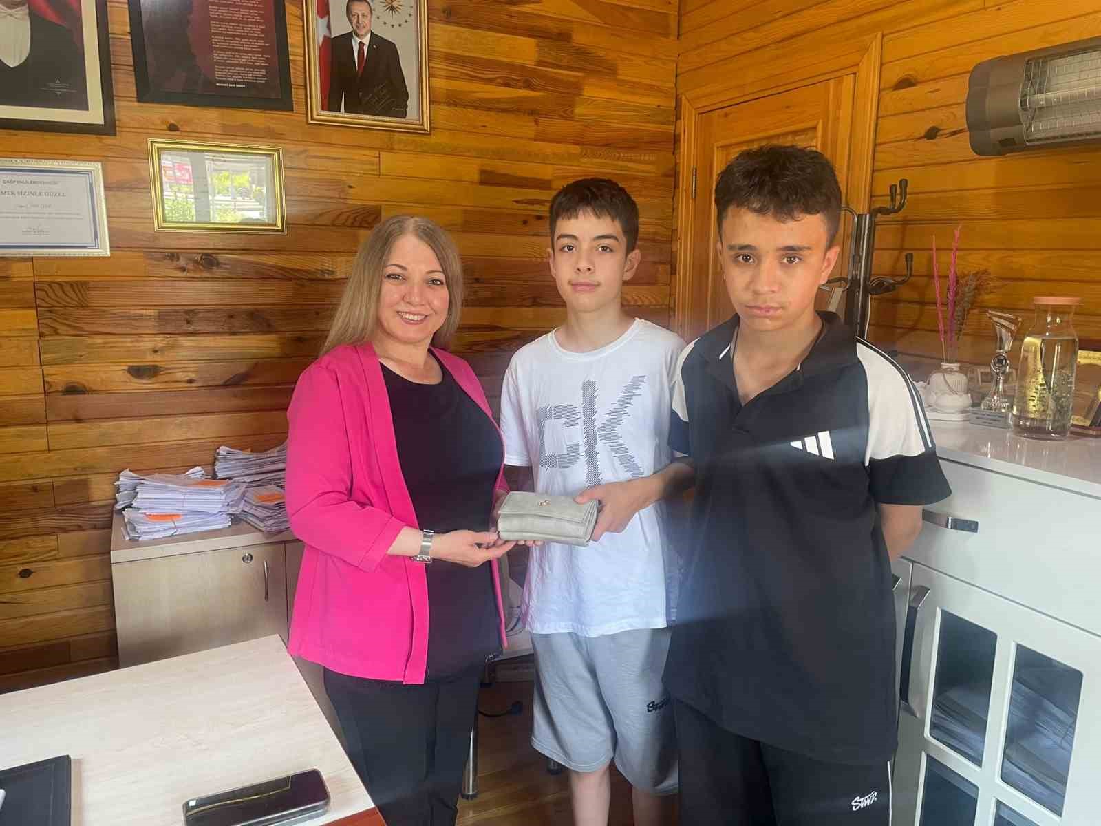 Eskişehir’de çocuklardan örnek davranış