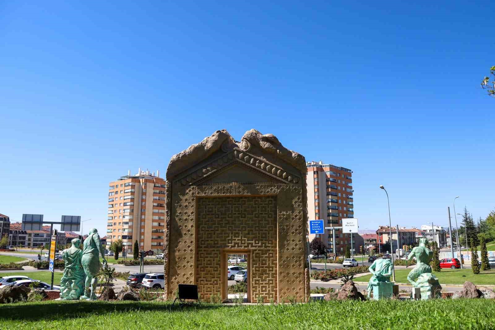 Eskişehir&rsquo;in Frig mirası Babalar Parkı&rsquo;nda hayat buldu