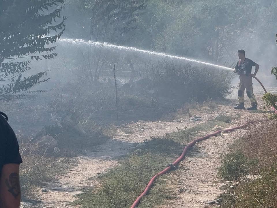 Antakya’da bahçe yangını kontrol altına alındı
