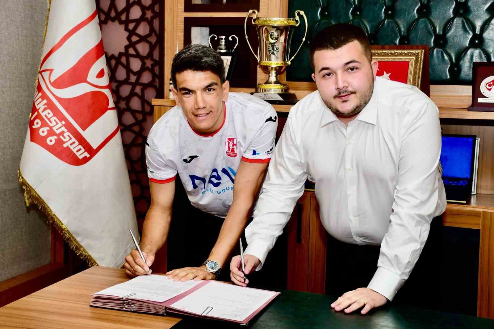 Nev Sağlık Grubu Balıkesirspor Kulübü Başkanı Mert Acar: "Hatır gönülle oyuncu almaya niyetimiz yok"