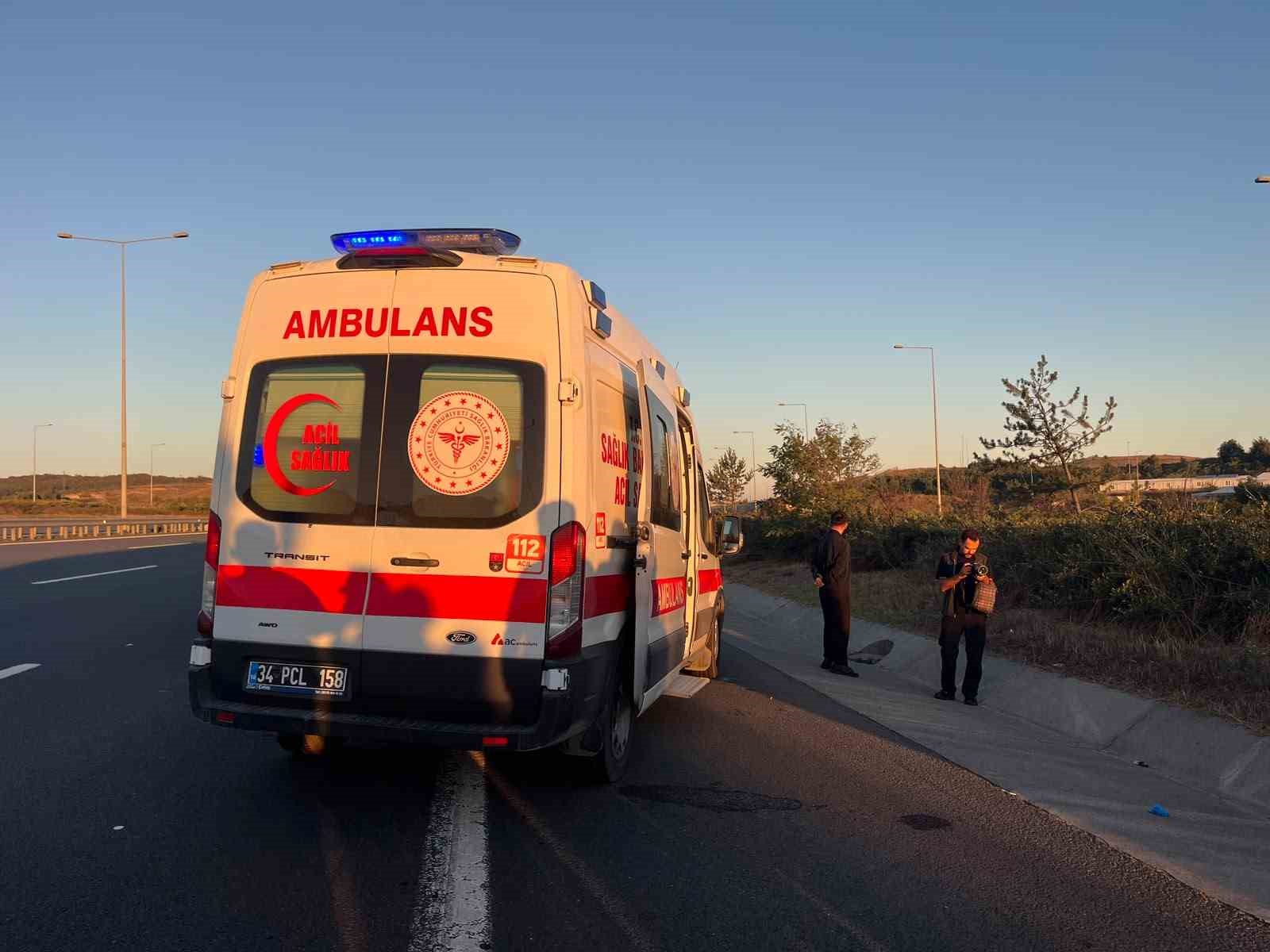 İstanbul Kuzey Marmara Otoyolu’nda seyir halindeki tır, hafif ticari araca çarptı : 6 yaralı