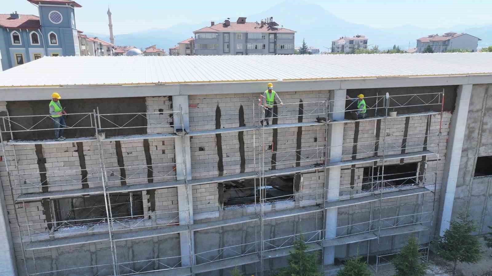 İTO Şehit Mustafa G&ouml;z&uuml;tok Ortaokulu&rsquo;na kapalı spor salonu kazandırılıyor