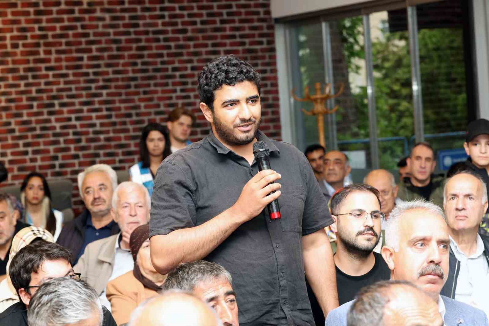 Vatandaş sordu, Başkan Yalçın Osmanlı Evi’nde cevapladı