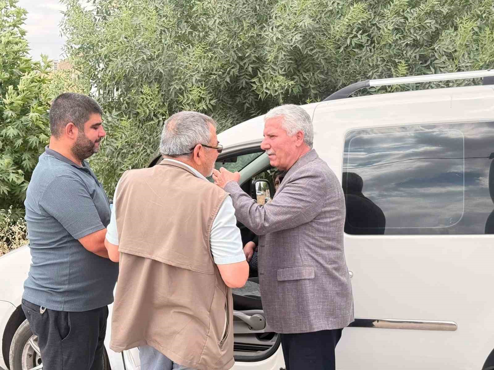 Çermik’te yol yapımı gecikti başkan özür diledi