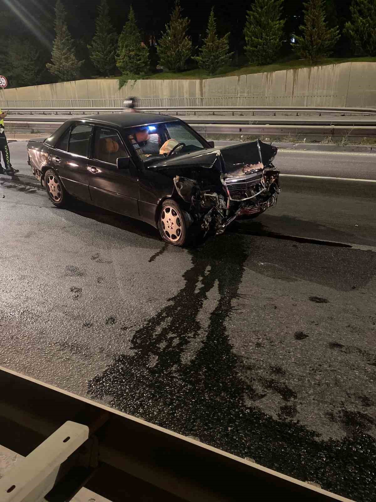 Eskişehir&rsquo;de iki otomobil &ccedil;arpıştı: 1 yaralı