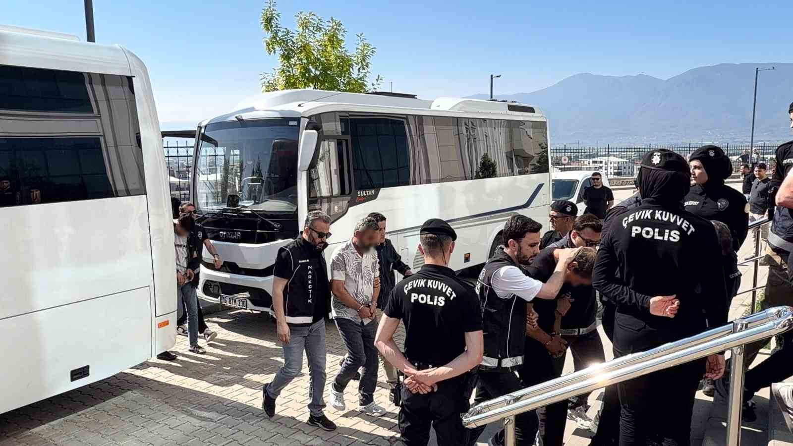 Bursa’da hava destekli uyuşturucu operasyonu: 17 tutuklama