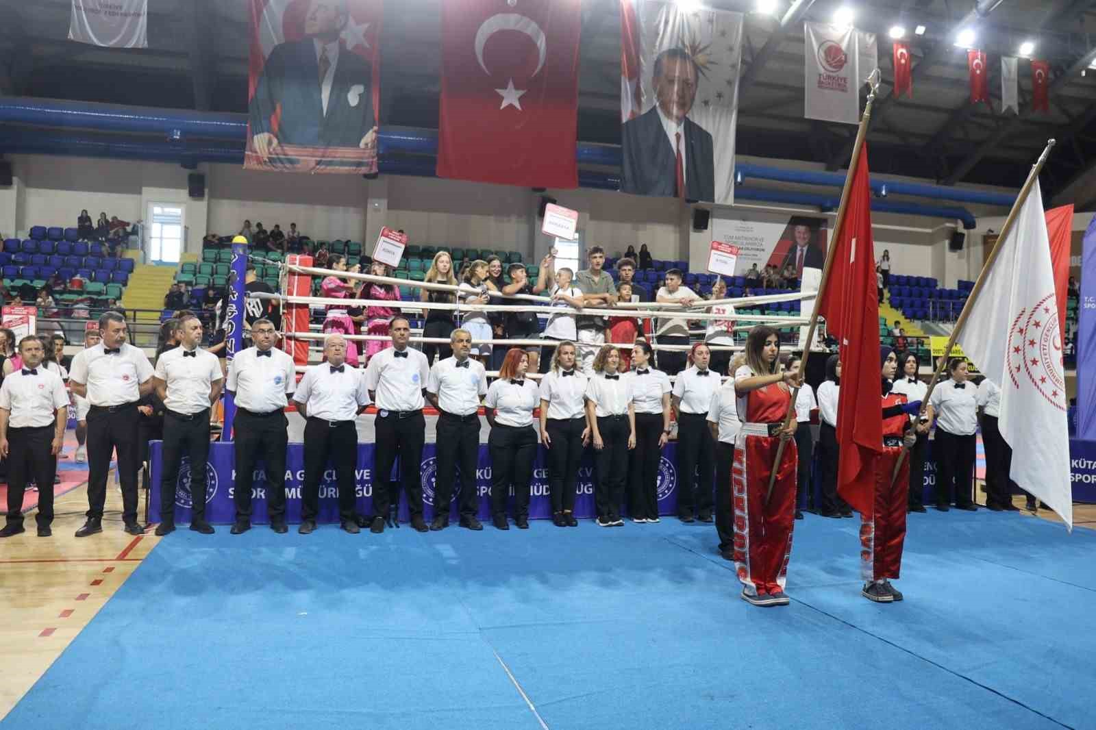 Zaferin topraklarında kick boks heyecanı