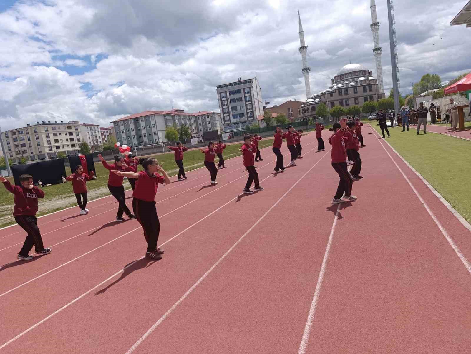 Anadolu&rsquo;nun ritmi Kars&rsquo;ta yeniden yankılandı