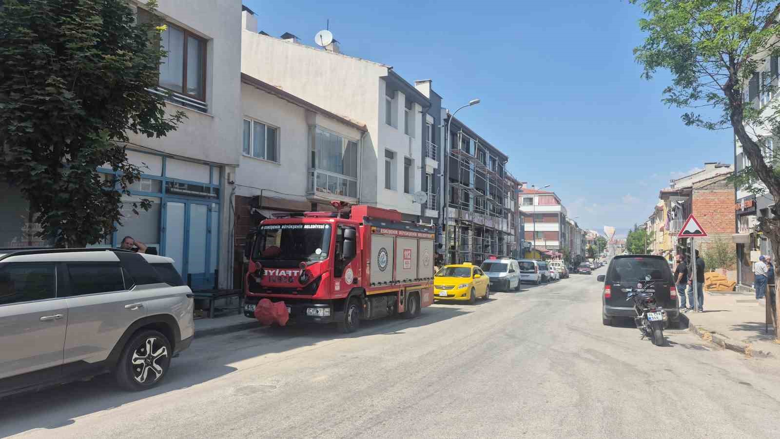 Açık unutulan ocak mahalleliyi sokağa döktü