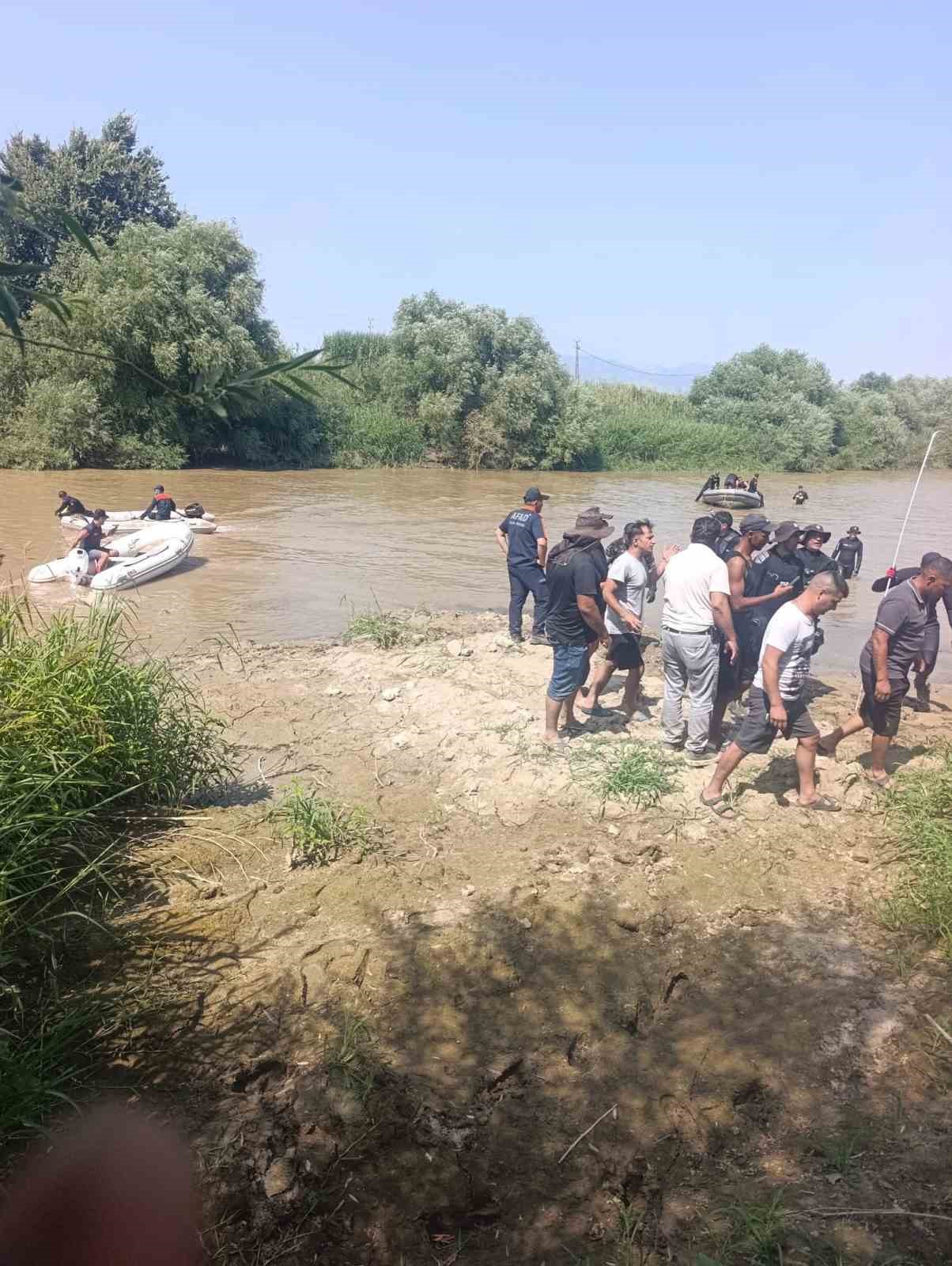 Menderes Nehri&rsquo;nde kaybolan &ccedil;ocuğun cansız bedenine ulaşıldı