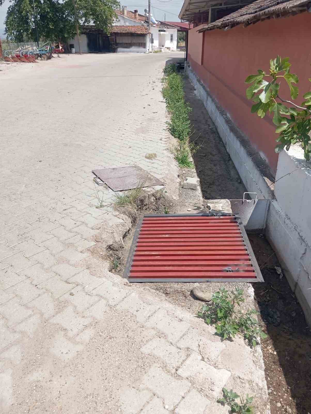 Bozdoğan Belediyesi’nden Kazandere’de korkuluk ve tel örgü çalışması