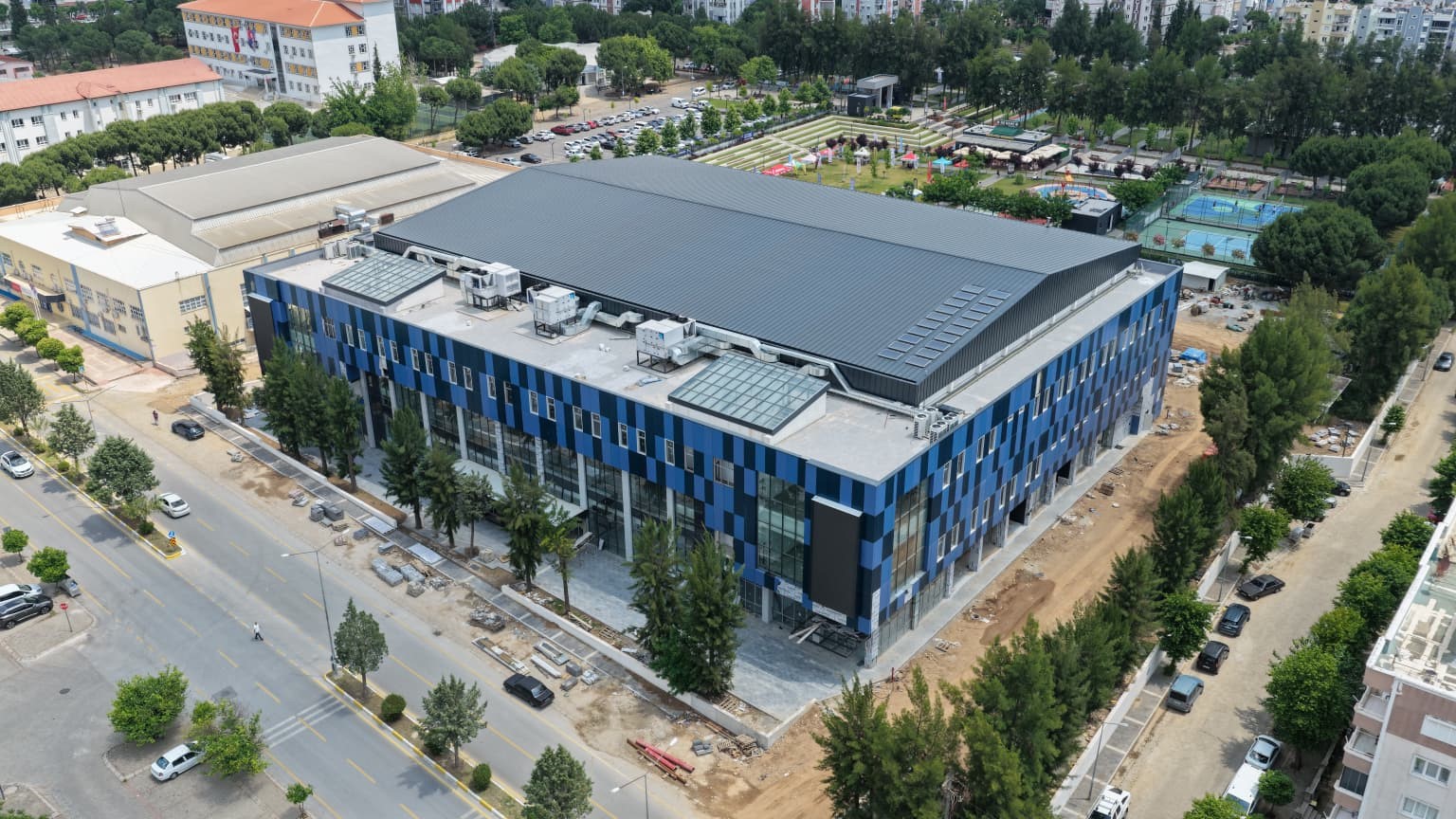 Aydın’da 3 bin kişilik spor salonunda sona gelindi