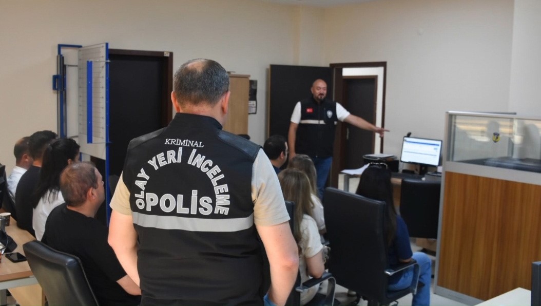 Kırklareli’nde Nüfus Müdürlüğü personeline parmak izi eğitimi verildi