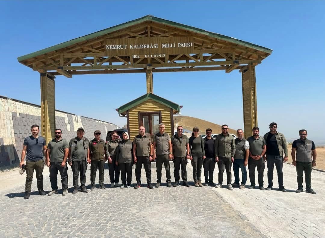 Nemrut Kalderası Milli Parkı&rsquo;nda 5 yaban hayvanı doğaya salındı