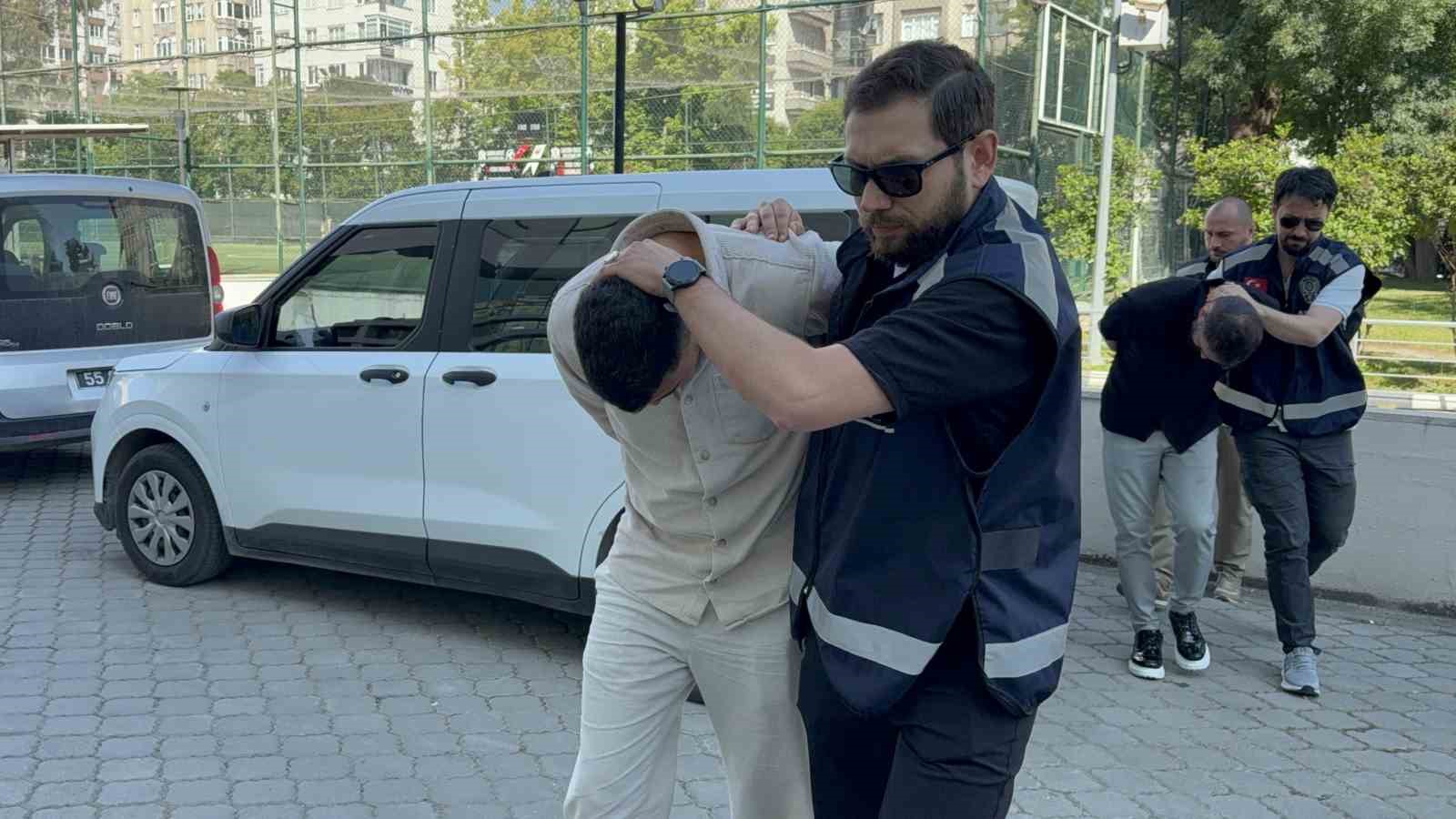 Masaj salonuna fuhuş operasyonu zanlısı 3 kişi adliyeye sevk edildi