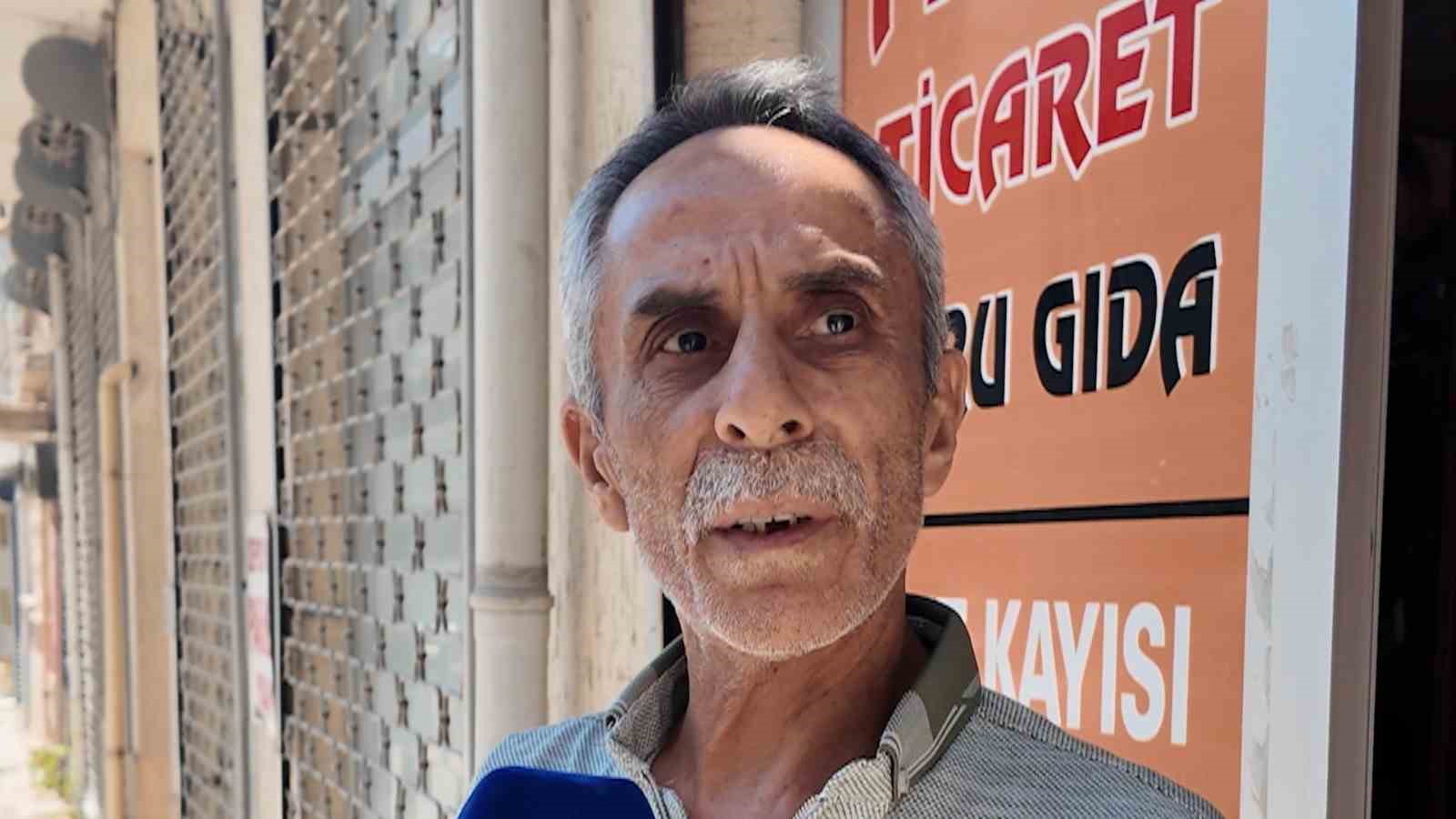 Elazığ’da mahallelerde yol ve kaldırım yenileme çalışması
