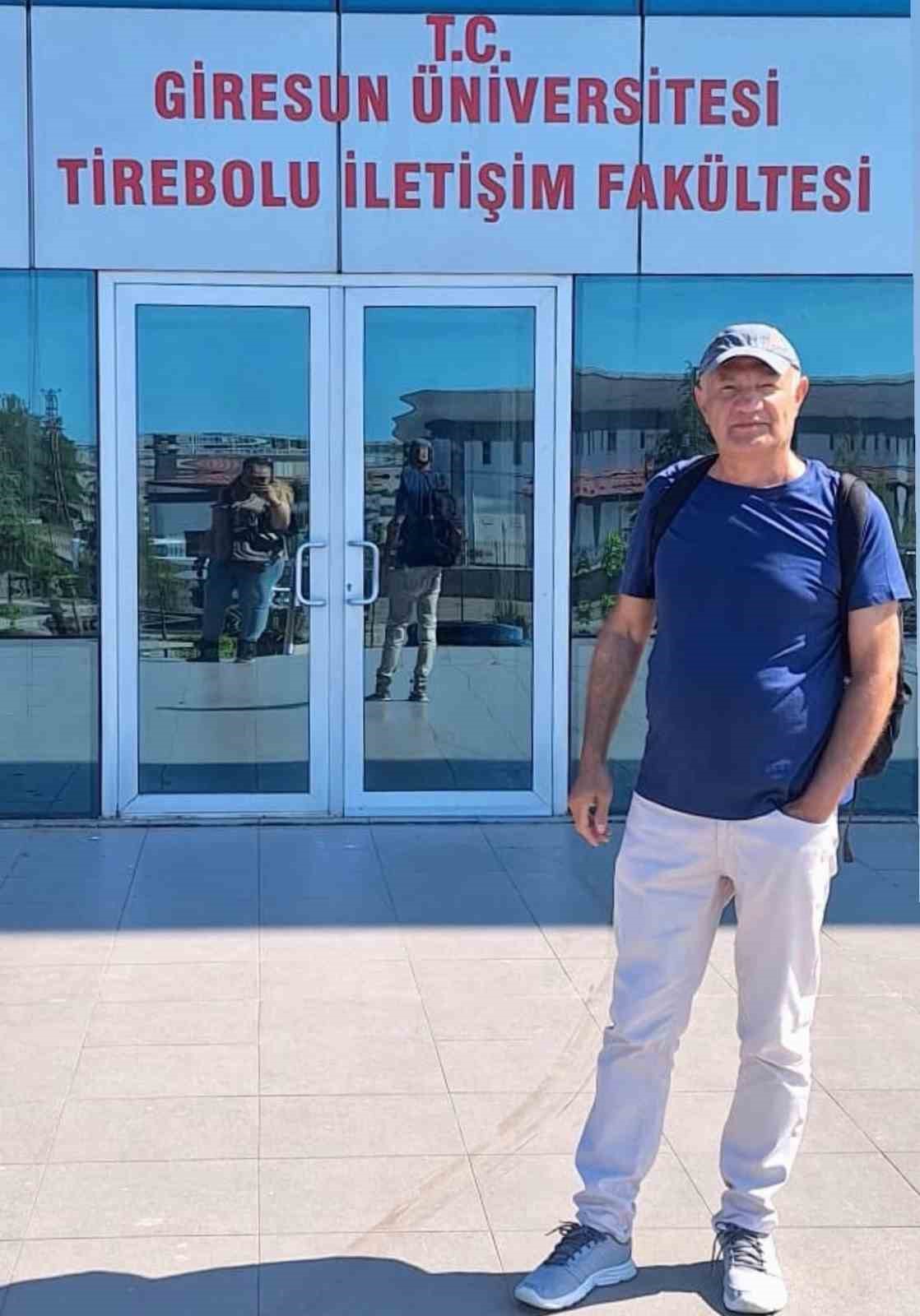 40 yıllık gazeteci 65 yaşında bölüm birincisi olarak mezun oldu