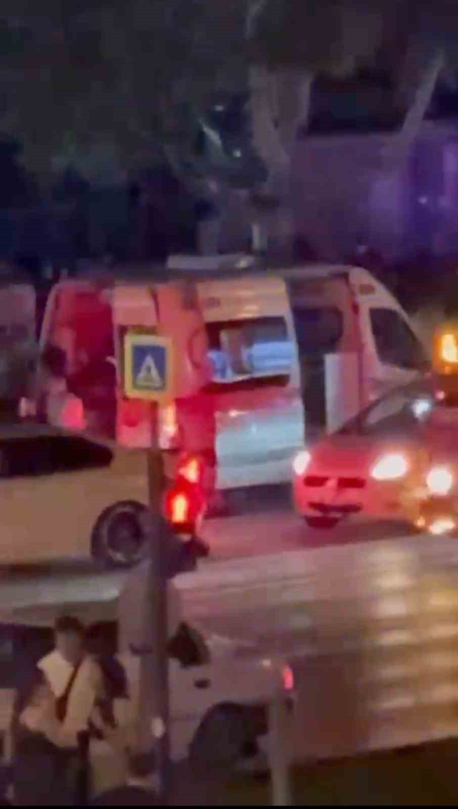 K&uuml;lt&uuml;r Yolu Festivali&rsquo;nde kan aktı: 2 yaralı