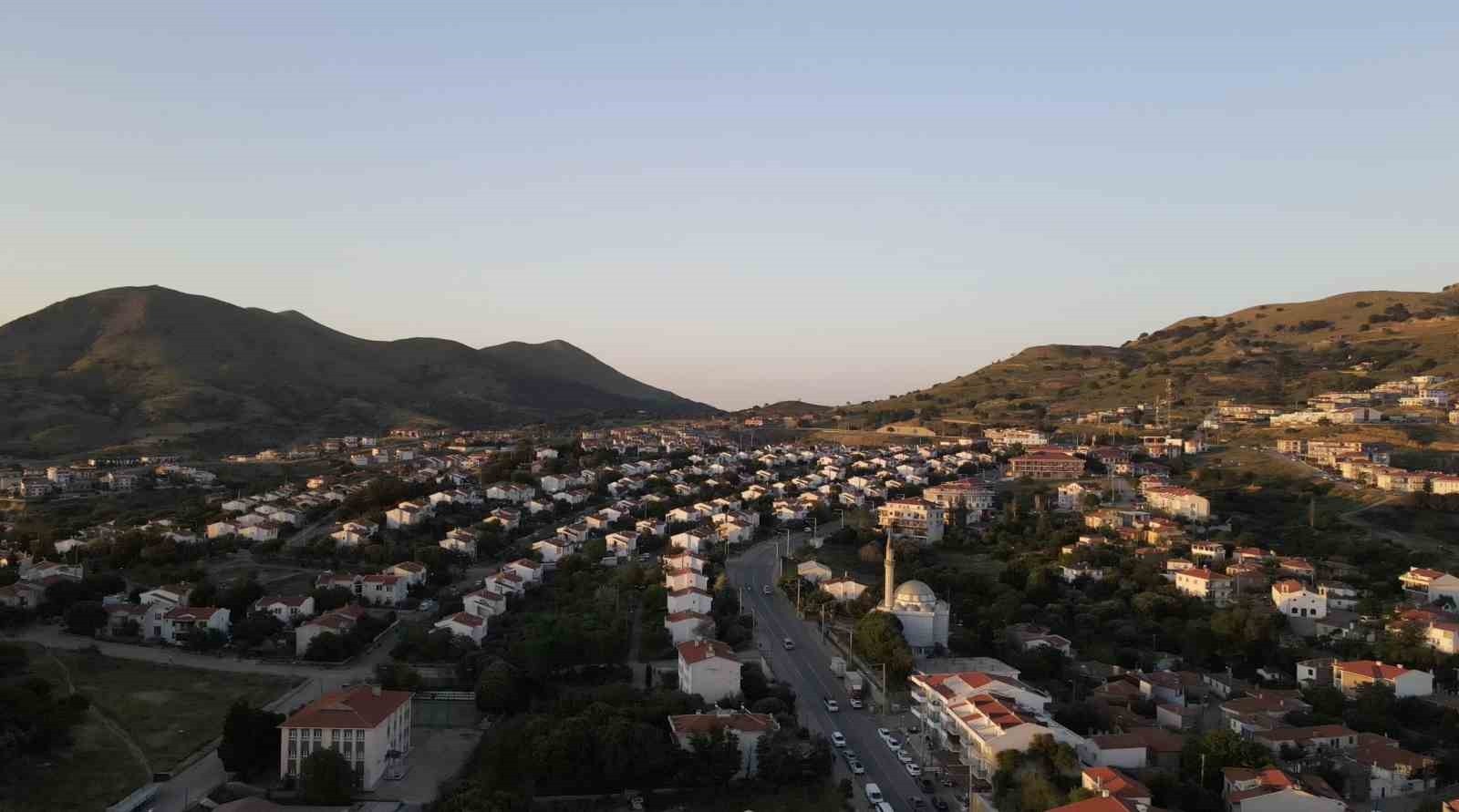 G&ouml;k&ccedil;eada&rsquo;da turizm sezonu i&ccedil;in Genişletilmiş G&uuml;venlik ve Asayiş Toplantısı ger&ccedil;ekleştirildi