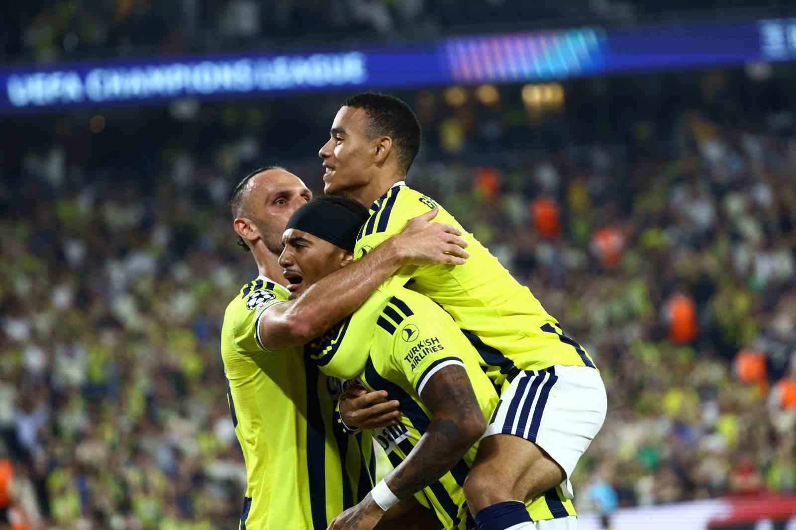 Fenerbah&ccedil;e&rsquo;nin Şampiyonlar Ligi&rsquo;ndeki ilk gol&uuml; Archie Brown&rsquo;dan