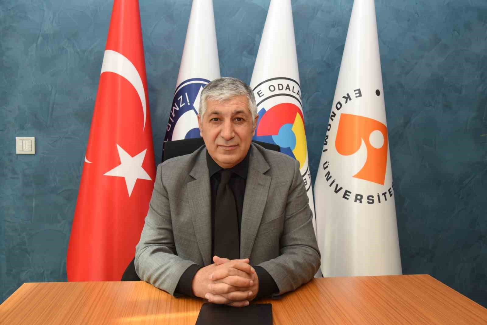 Dikili Jeotermal Isıtmalı Sera Organize Tarım Bölgesi’nde ilk ruhsatlar yatırımcılara teslim edildi