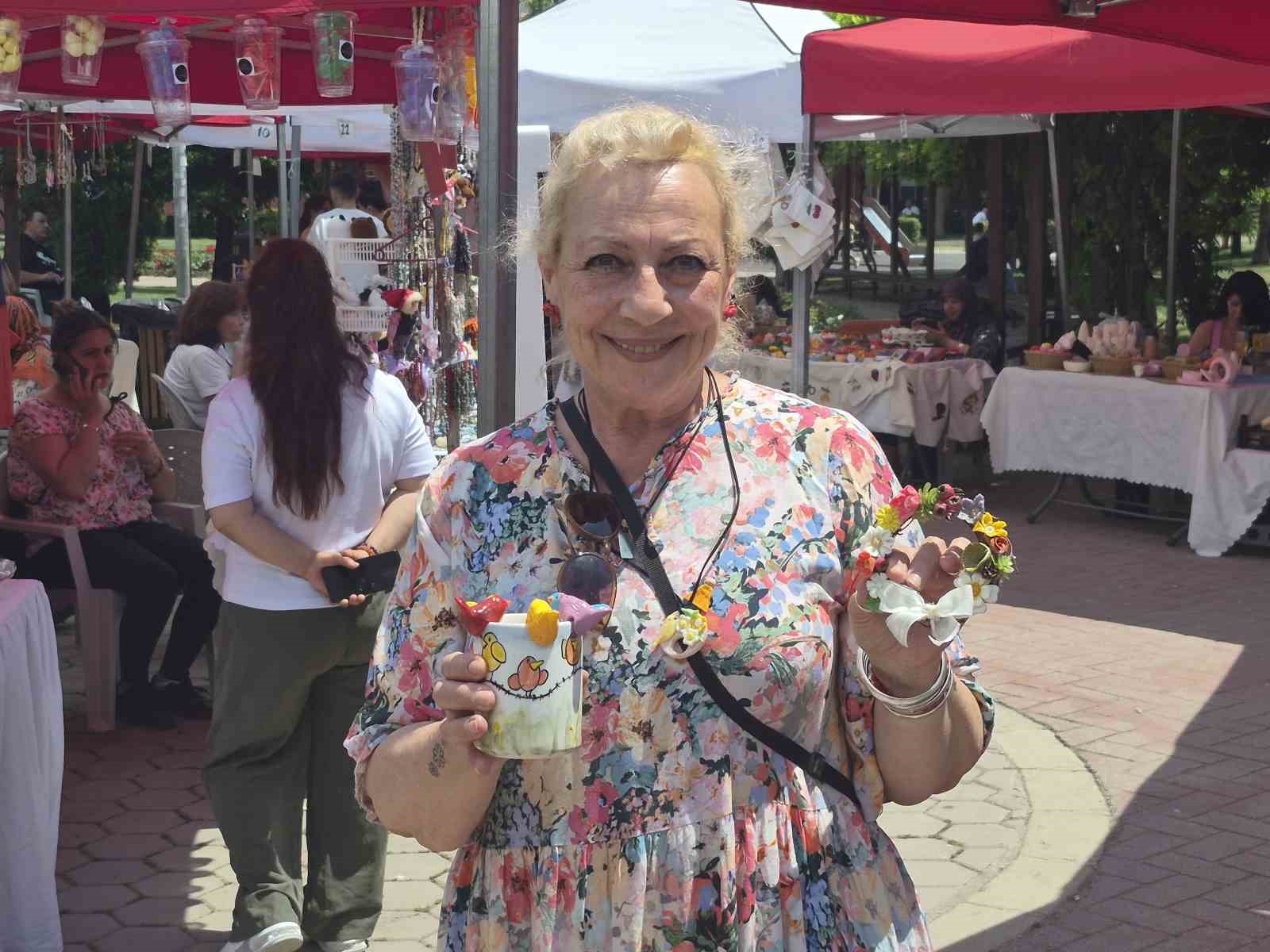 Üreten kadınların el emeği ürünleri vatandaşların beğenisine sunuldu