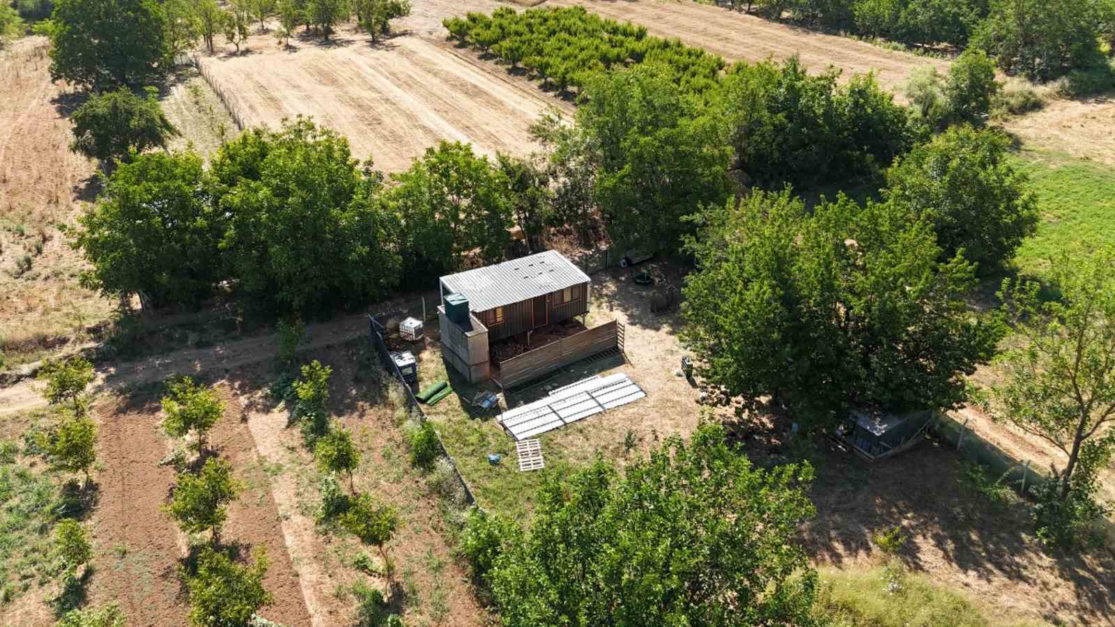 İnegöl Belediyesi’nden çitli’de 16 kaçak yapıya müdahale