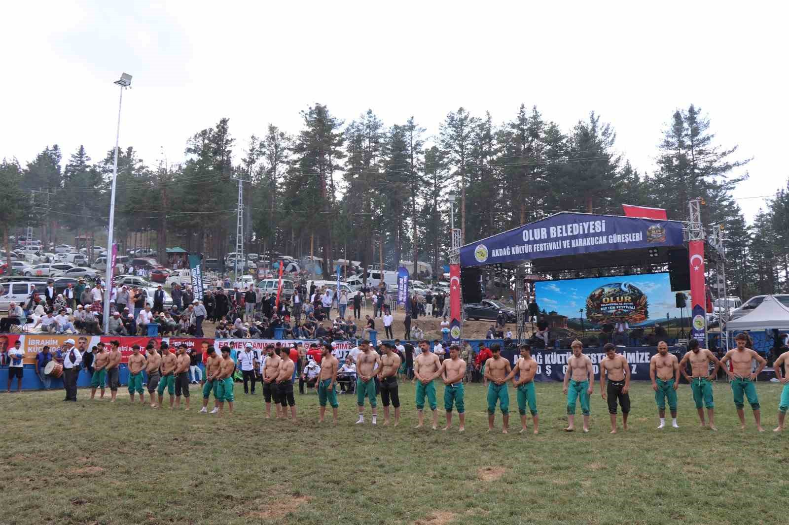 Akdağ Karakucak G&uuml;reşleri&rsquo;nin başpehlivanı Kenan G&ouml;r oldu