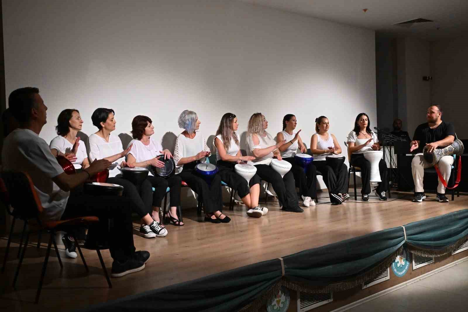 MASMEK kursiyerleri yıl boyunca &ouml;ğrendiklerini sahneye taşıdı