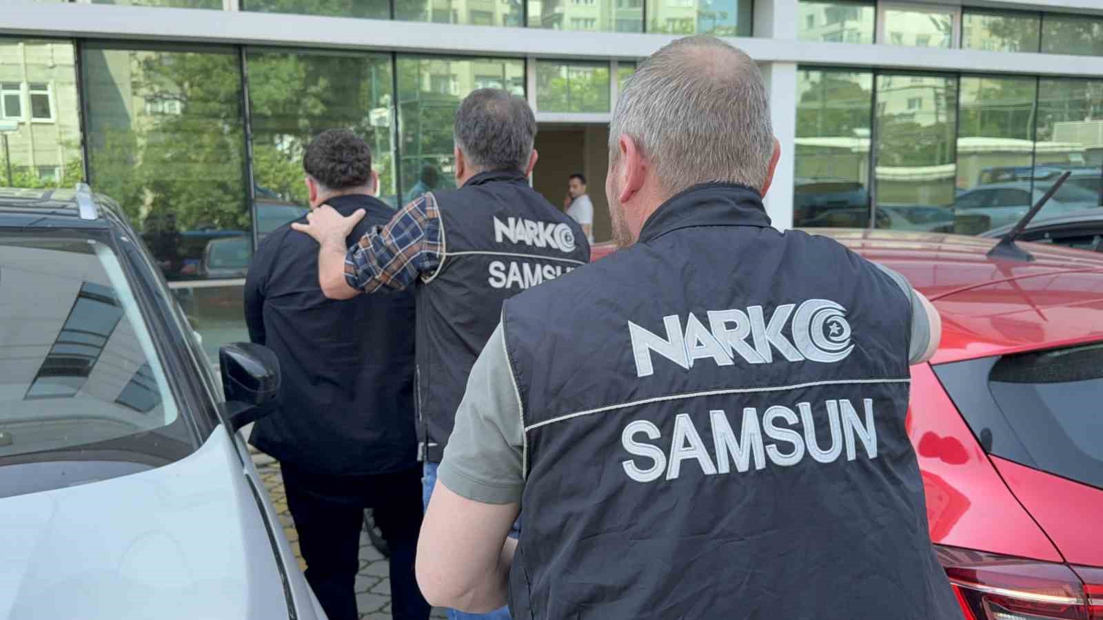 Uyuşturucu operasyonunda 2 ş&uuml;pheli tutuklandı